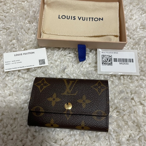 Louis Vuitton Multicles Key Holder - Picture 6 of 12